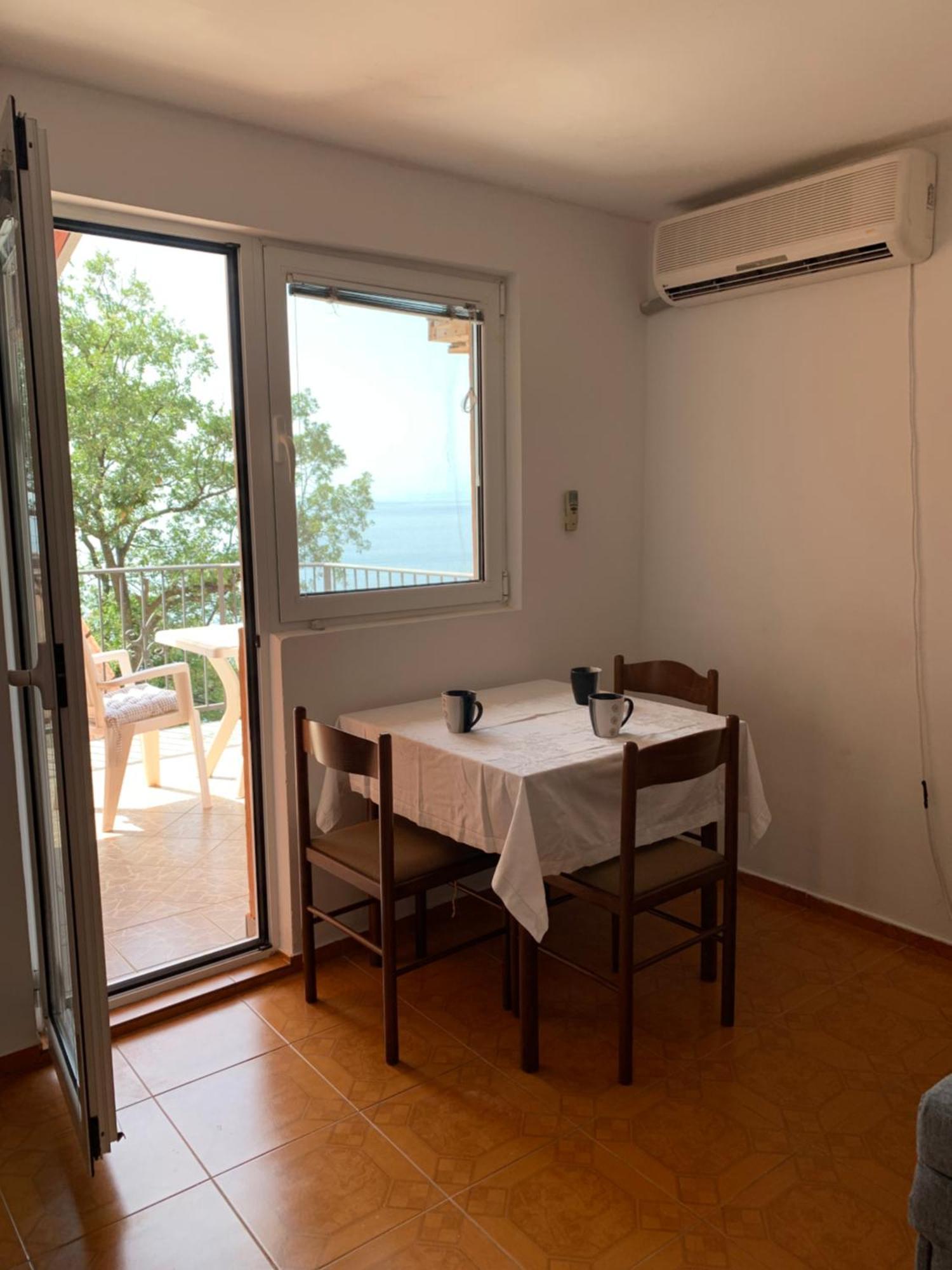 Villa Lila Utjeha Εξωτερικό φωτογραφία